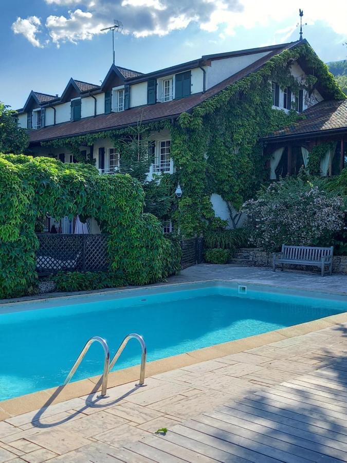 Auberge Des Chasseurs Échenevex Eksteriør billede
