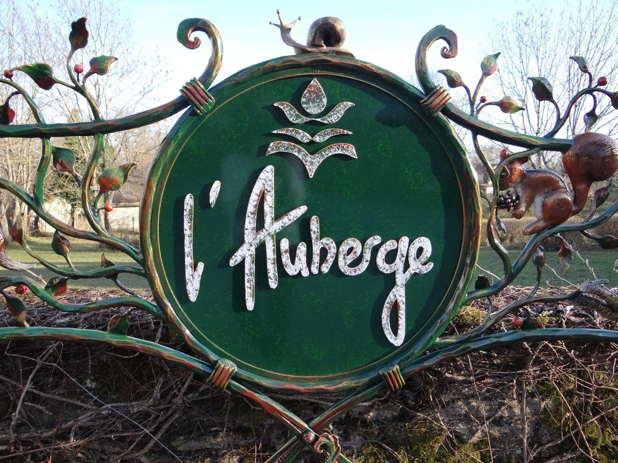Auberge Des Chasseurs Échenevex Eksteriør billede