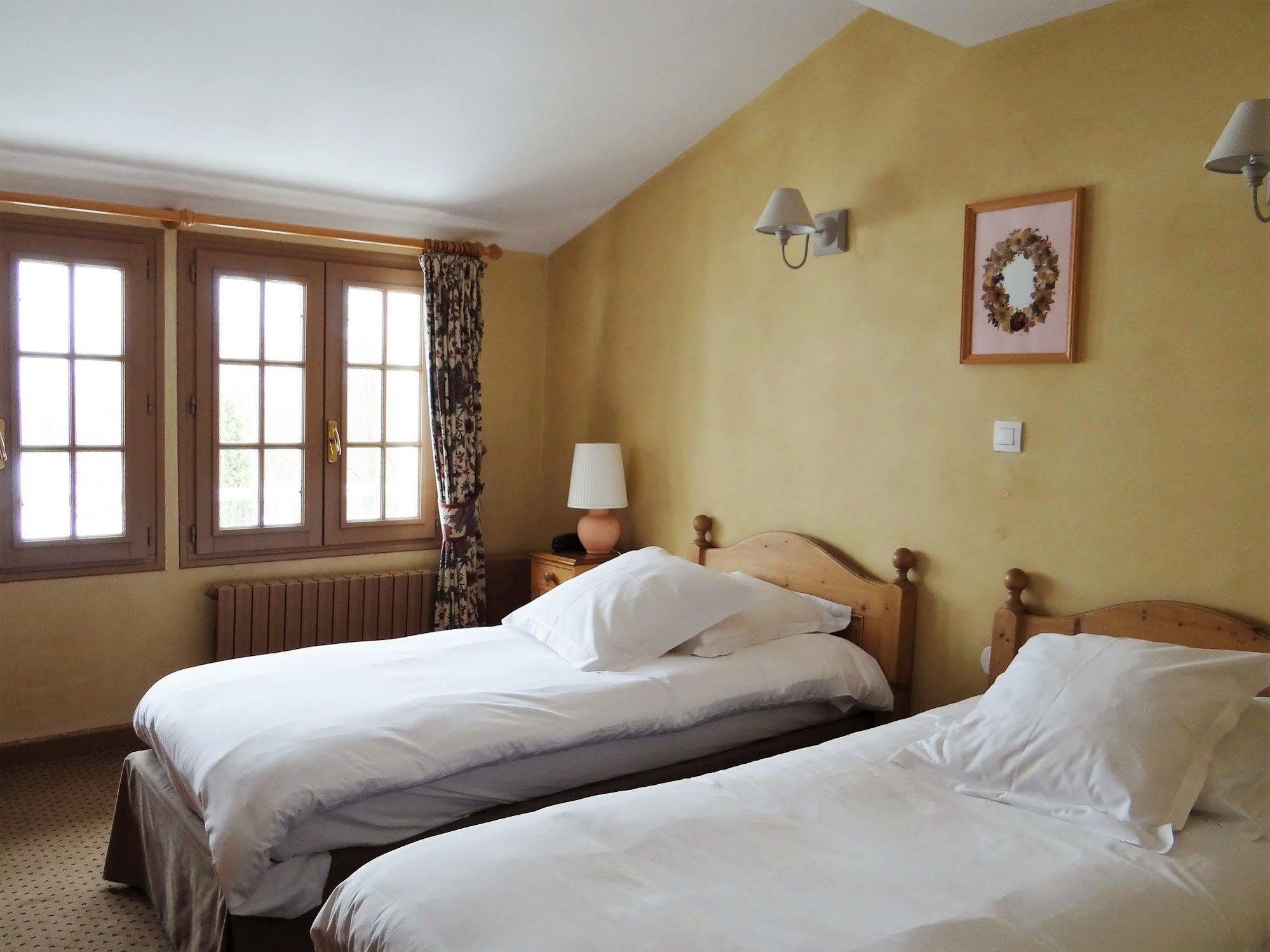 Auberge Des Chasseurs Échenevex Eksteriør billede