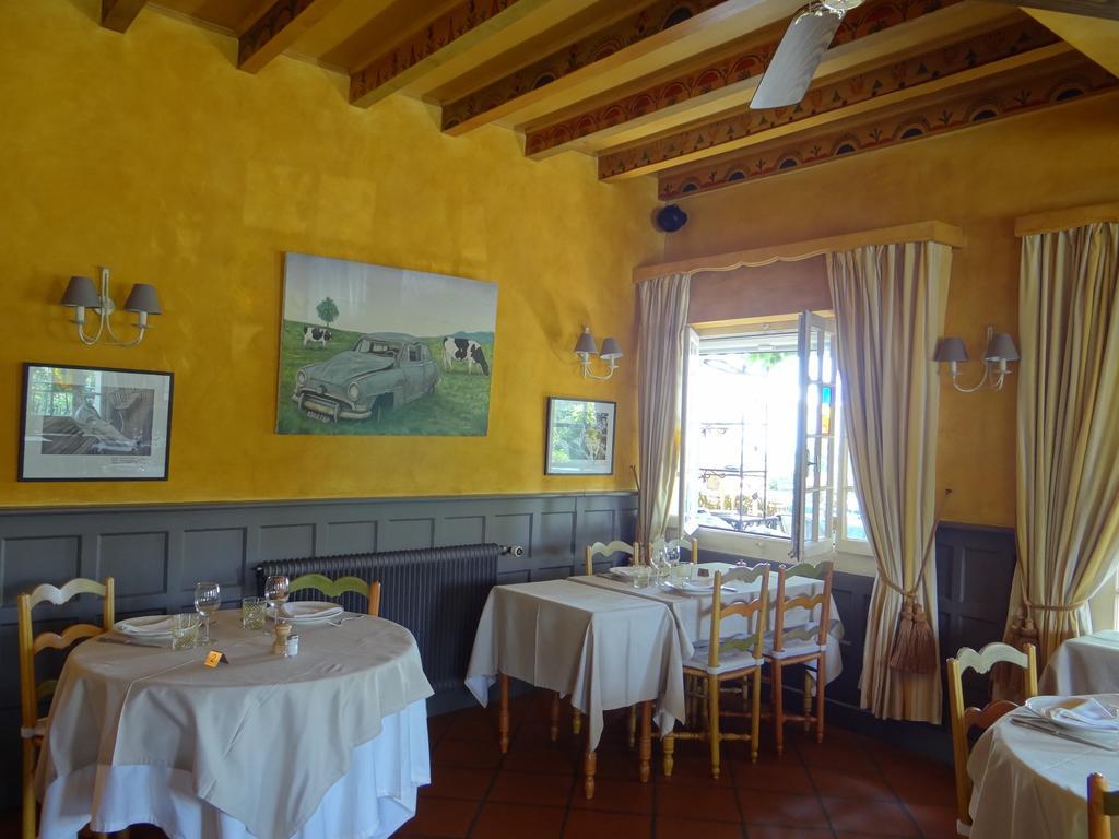 Auberge Des Chasseurs Échenevex Eksteriør billede